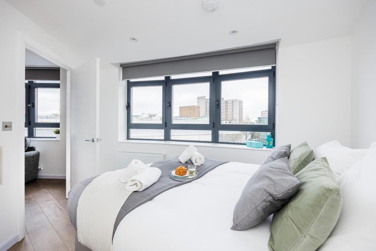 Cresta House - Modern Apartments Luton  Exterior photo