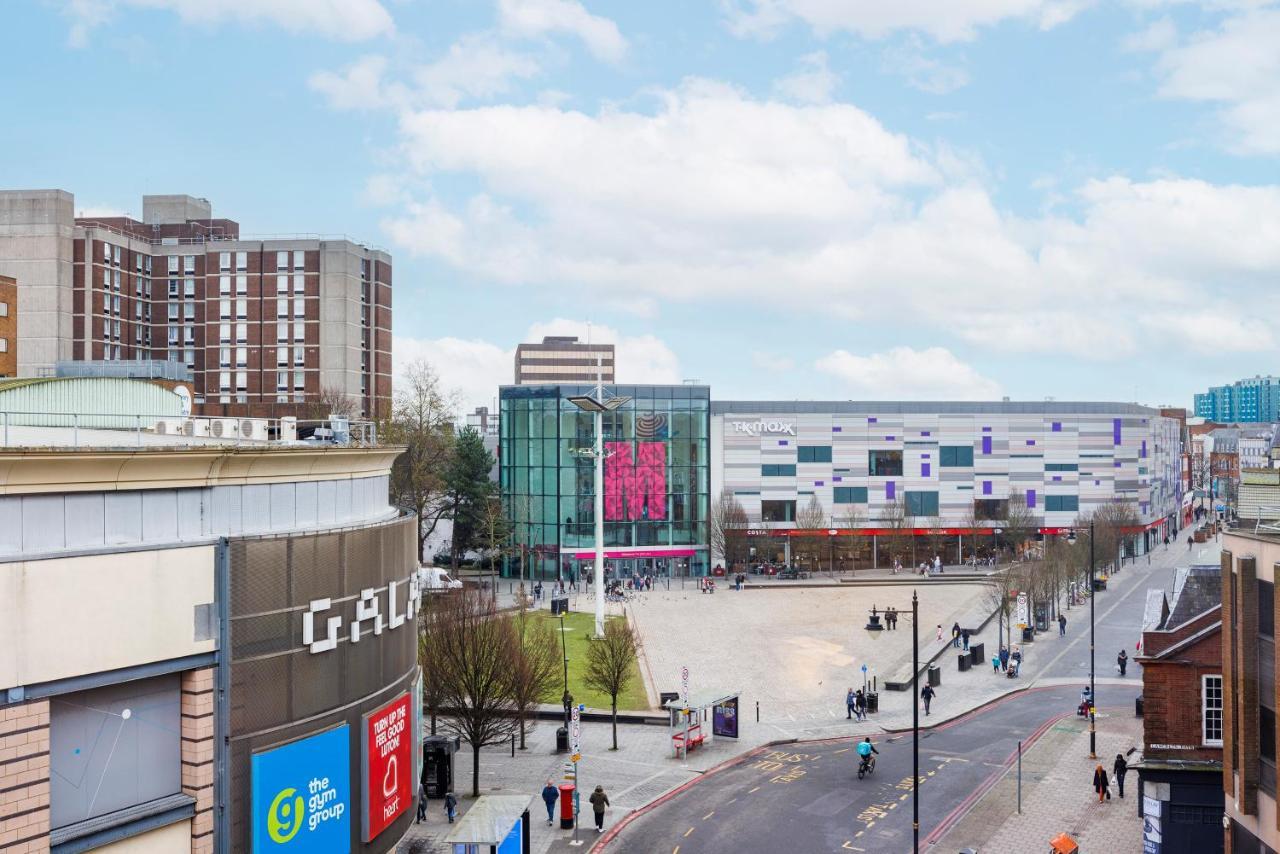 Cresta House - Modern Apartments Luton  Exterior photo