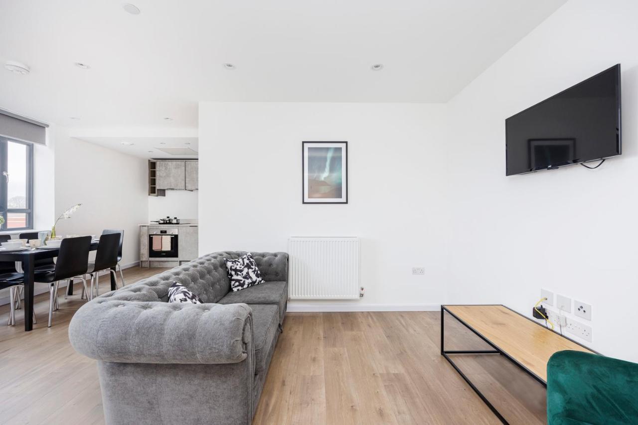 Cresta House - Modern Apartments Luton  Exterior photo